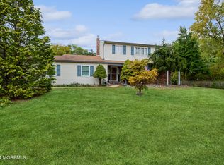 4 Zimm Ln, Jackson, NJ 08527