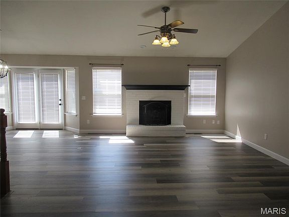 3rd image of 2408 Mountain Peak Ct