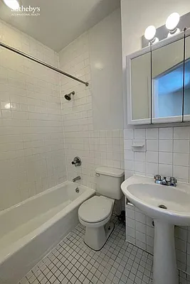 Rented by Sotheby's International Realty | media 12