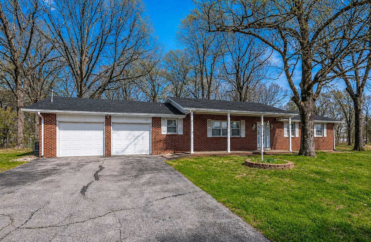 Building Photo - 5246 N Crestwood Dr
