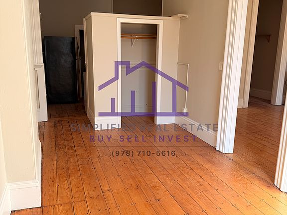 3rd image of 215 Lisbon St #23