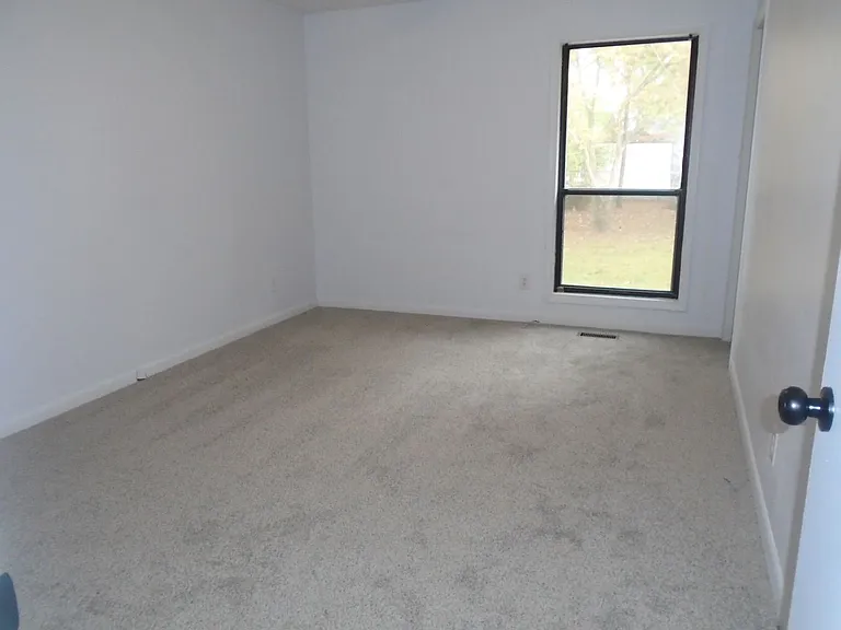 6827 Kizer Dr — Photo 15