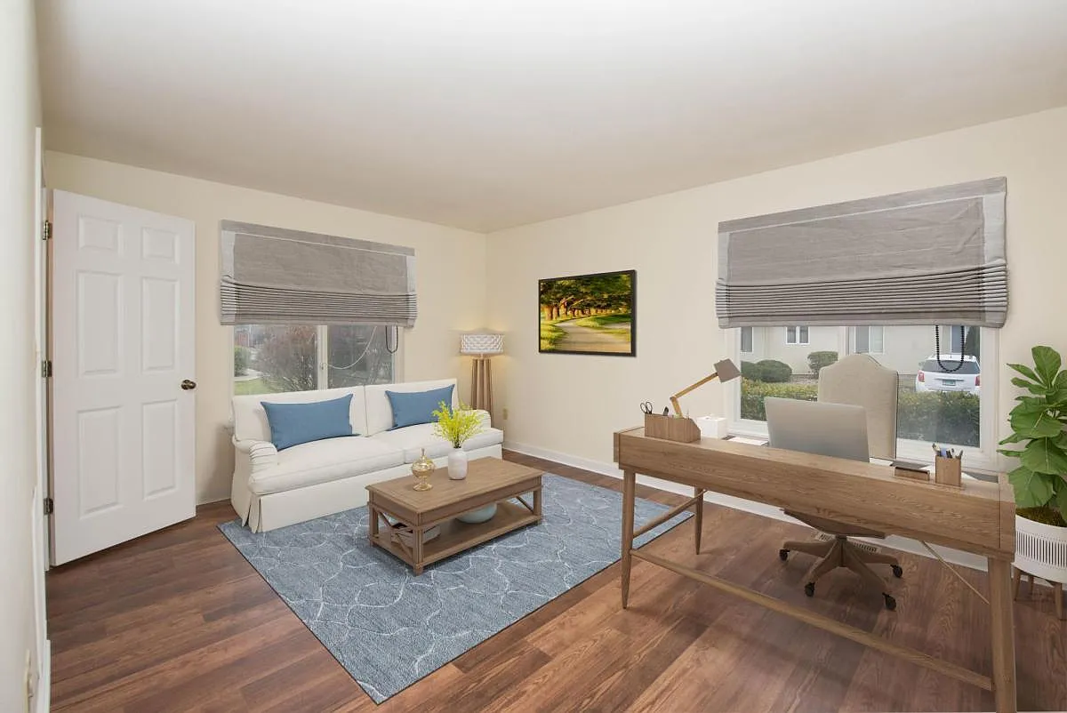 Rosewood Condominiums — Photo 2