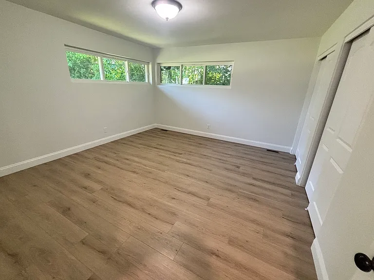 219 James Rd — Photo 10