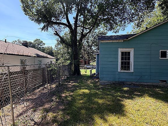5th image of 1538 Alma St SW