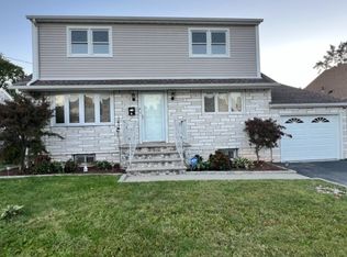 41 Springdale Ct, Clifton City, NJ 07013