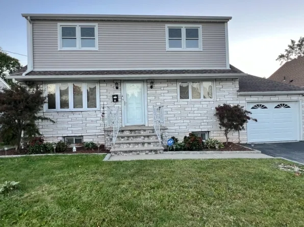 41 Springdale Ct, Clifton City, NJ 07013