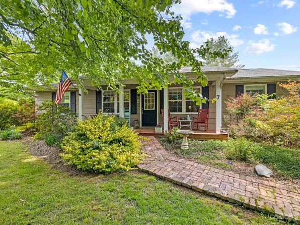 7 Quail Pointe Rd, Fletcher, NC 28732