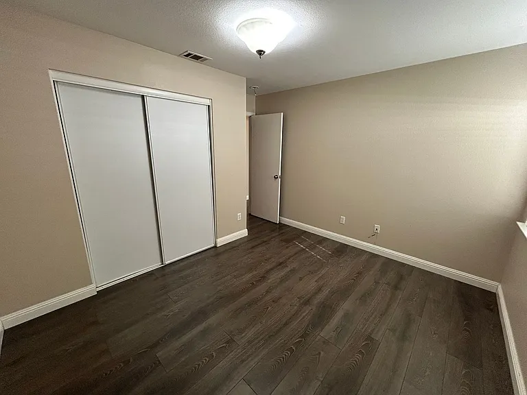 1145 Stonecrest Dr — Photo 15