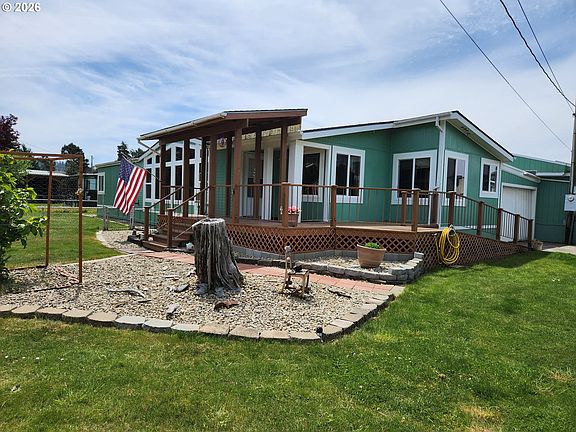 3rd image of 435 Rugh Ln