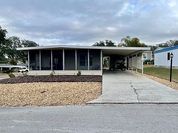 2nd image of 401 Tulip Tree Ln