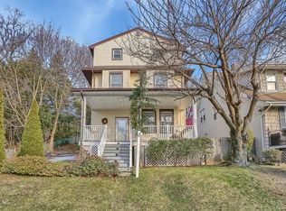 51 Halcyon Ter, New Rochelle, NY 10801