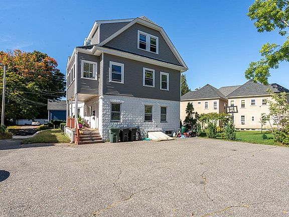 5th image of 144 Waverly Rd #1