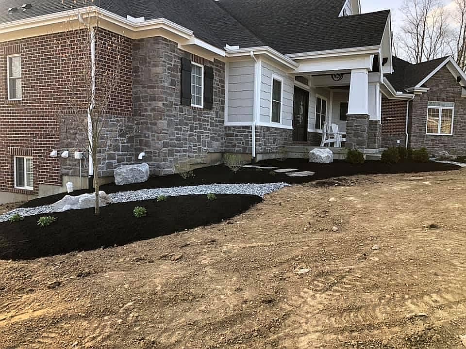 2nd image of 1925 Hickory Knoll Dr