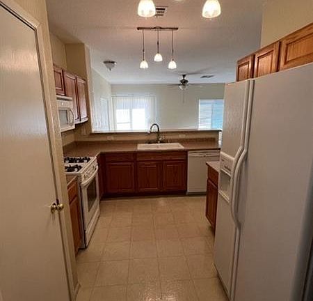 5th image of 2562 Velez Valley Way