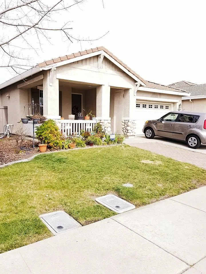 6000 Caddington Way photo 1