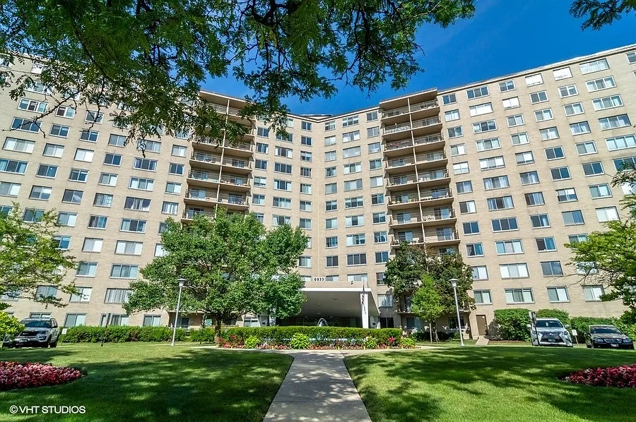 6933 N Kedzie Ave APT 201 photo 1