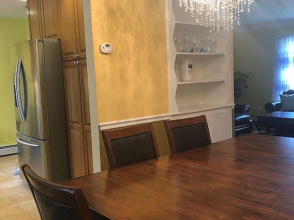 2nd image of 6 Milrose Ln