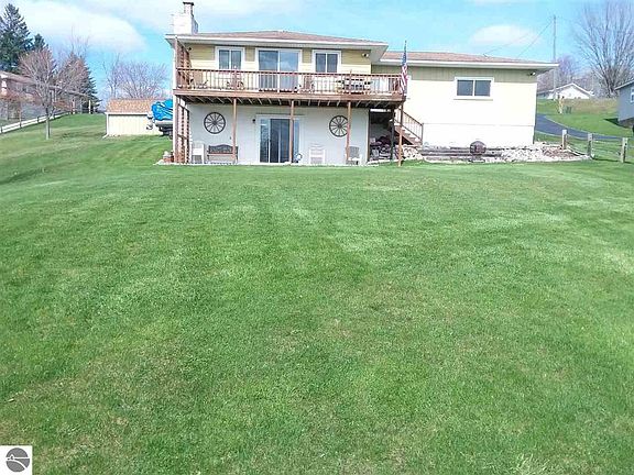 3rd image of 923 Richland Ave