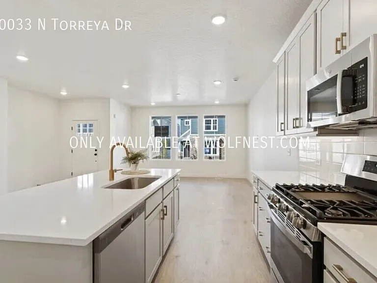 10033 N Torreya Dr — Photo 5