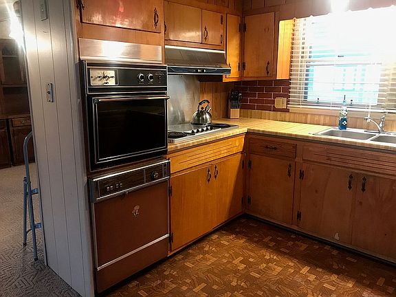 4th image of 200 Franklin Dr