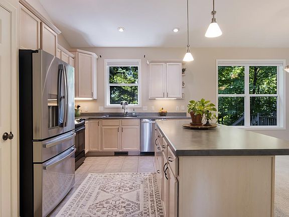 5th image of 3140 Heritage Park Pl