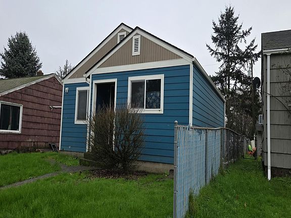 2nd image of 210 24th Ave
