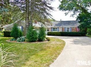 1214 W Oakglen Dr, Peoria, IL