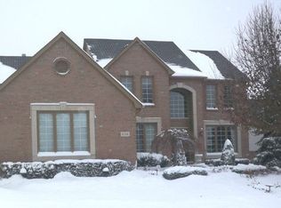 626 Appoline Ct, Rochester, MI 48307