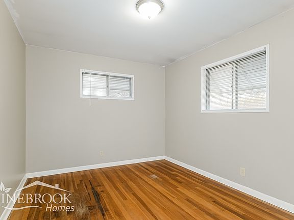 3rd image of 1130 Hallwood Dr
