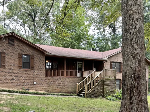 150 Huckleberry Ln, Ellenwood, GA 30294