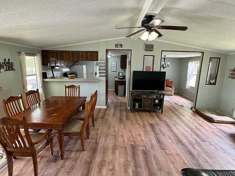 126 Village Ln — Photo 29