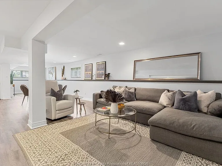 2340 Katella Ave — Photo 22