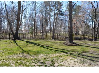 613 Blue Lake Ct, Virginia Beach, VA 23462