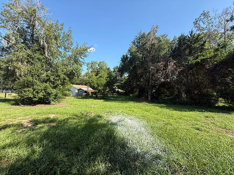 1092 NW Ashley St — Photo 15