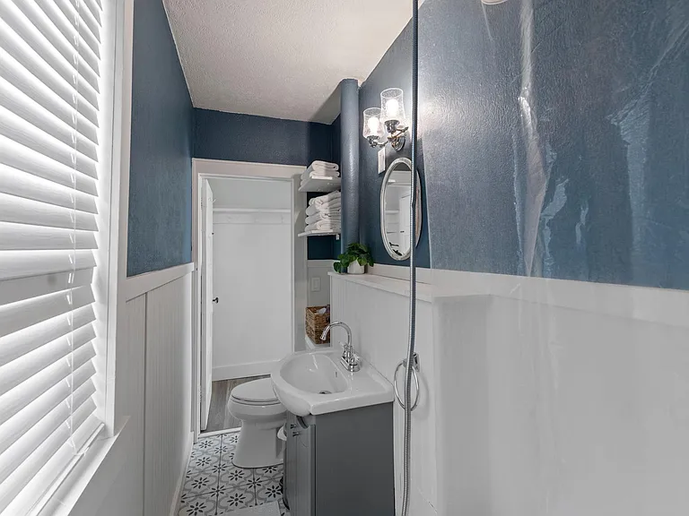 3547 Main St NE — Photo 14
