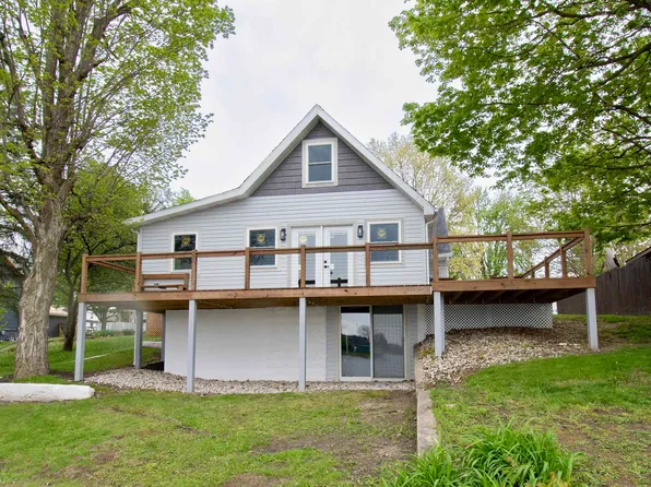 109 Park Dr, Rome City, IN 46784