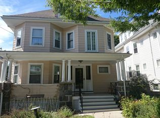 32 Manthorne Rd, West Roxbury, MA 02132