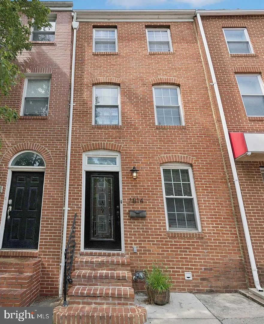 4 bed, 4.0 bath, 2116 sqft, $3,095 — Photo 1