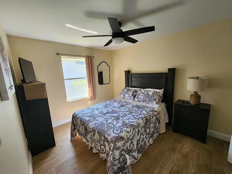 1750 Primrose Ln — Photo 12