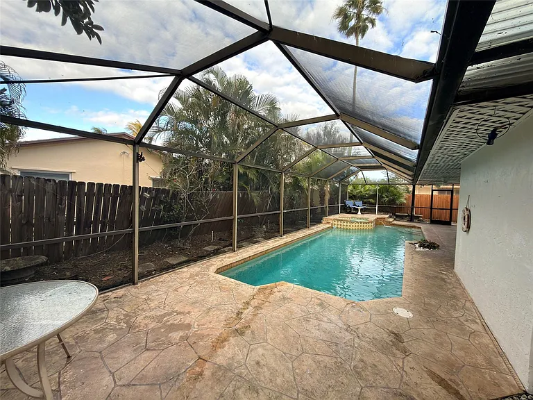 1361 SW 26th Ave — Photo 35