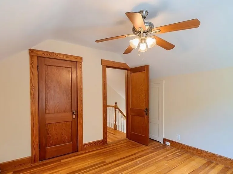 142 E Meadow Rd — Photo 24