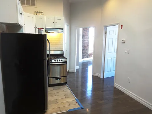 Rented by Blue Egg Realty Corp | media 41