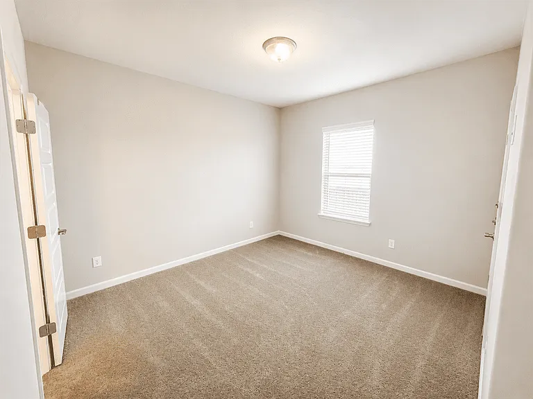 7141 Magnolia Crk #101 — Photo 7