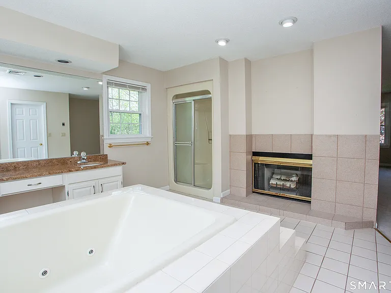 24 Old Mill Dr — Photo 20