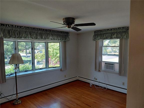 4th image of 48 Jenks St