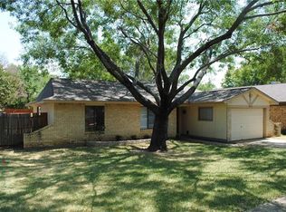 5408 Queens Ct, Lake Dallas, TX 75065