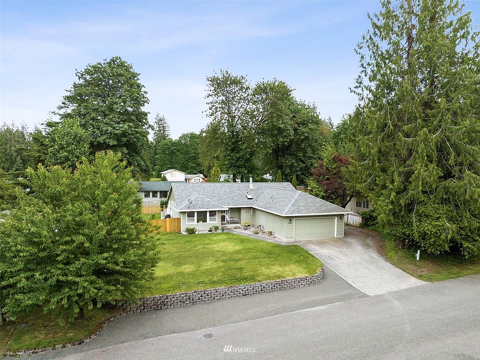 1st image of 5944 Winnwood Dr SE