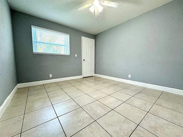 838 SW 14th St — Photo 21