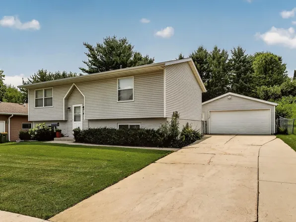 4150 Valley Dr NW, Rochester, MN 55901